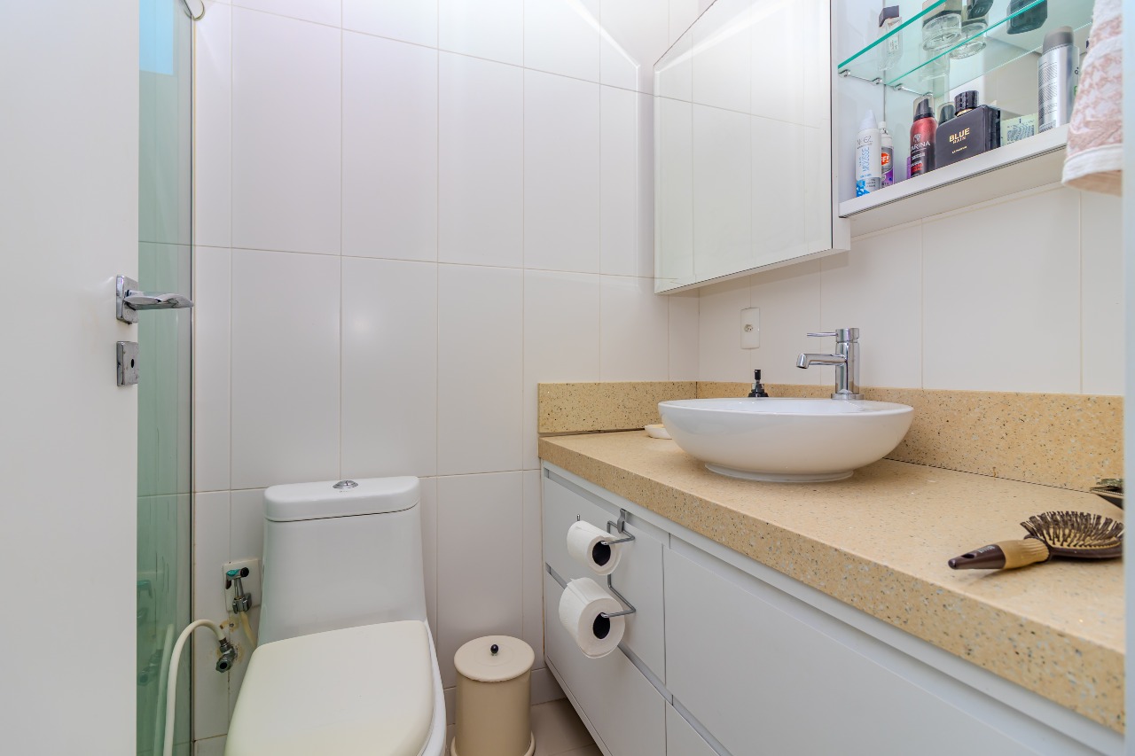 Apartamento à venda no Pioneiros: 