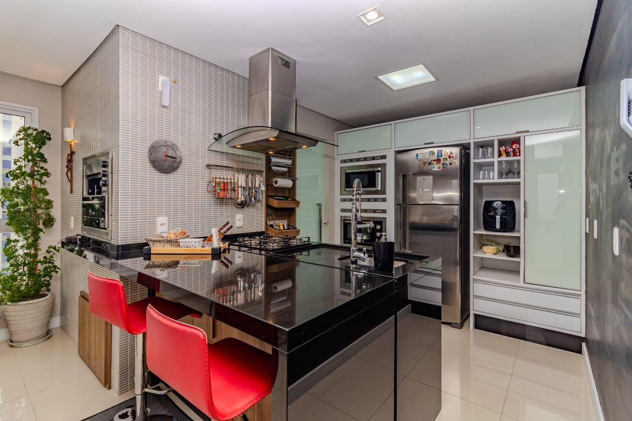 Apartamento à venda no Pioneiros: 