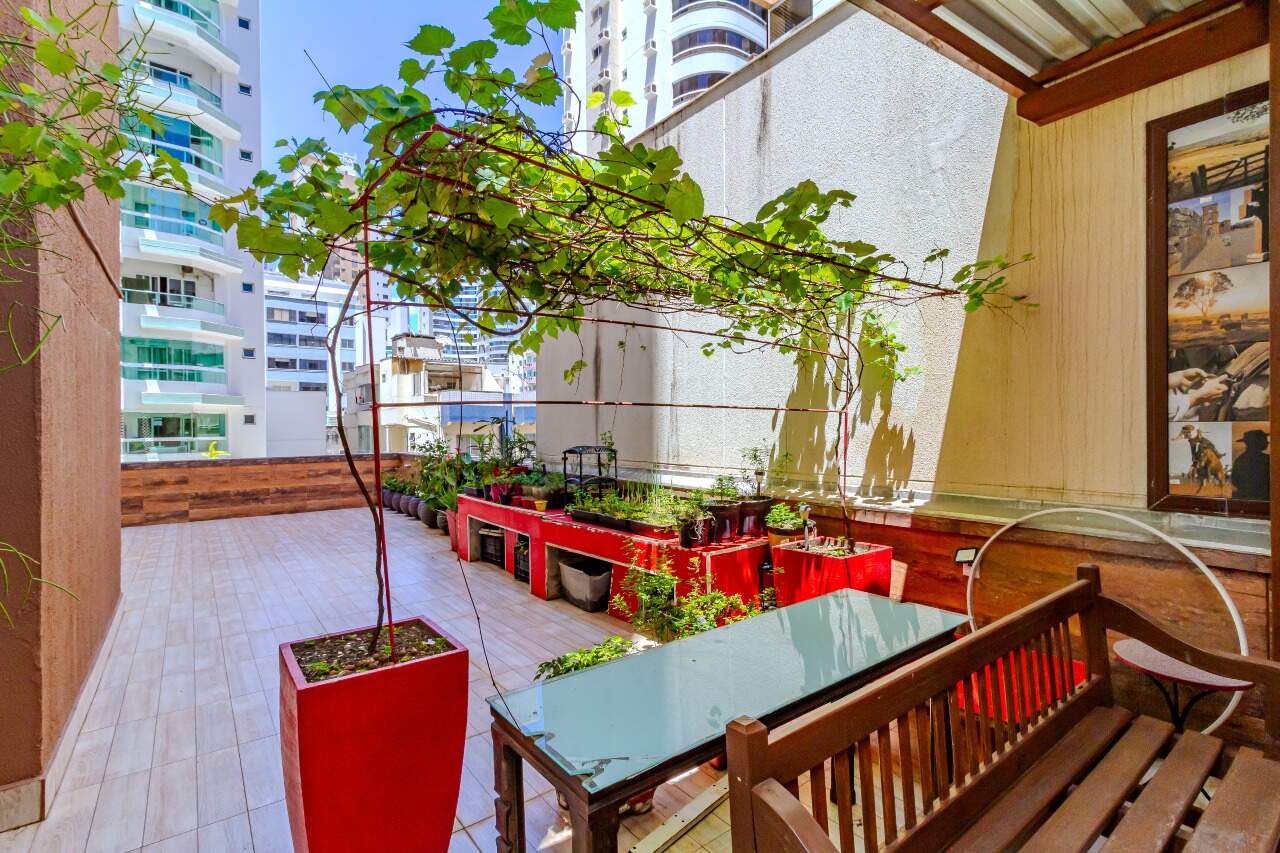 Apartamento diferenciado à venda no Centro: 