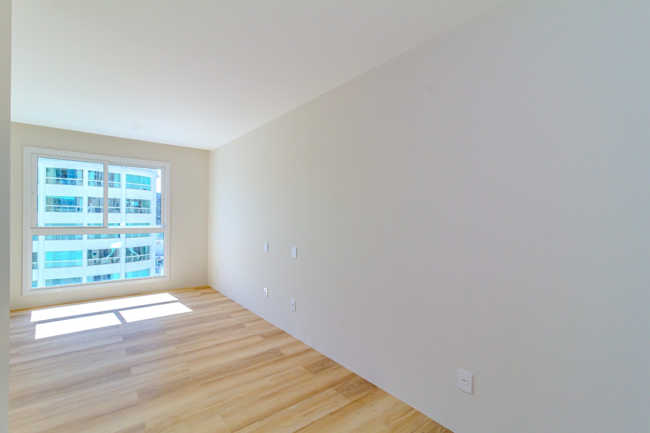 Apartamento à venda no Pioneiros: 