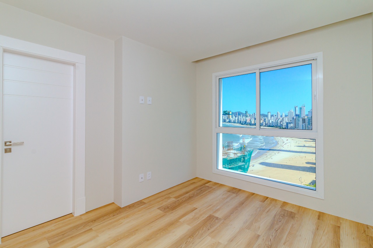 Apartamento à venda no Pioneiros: 