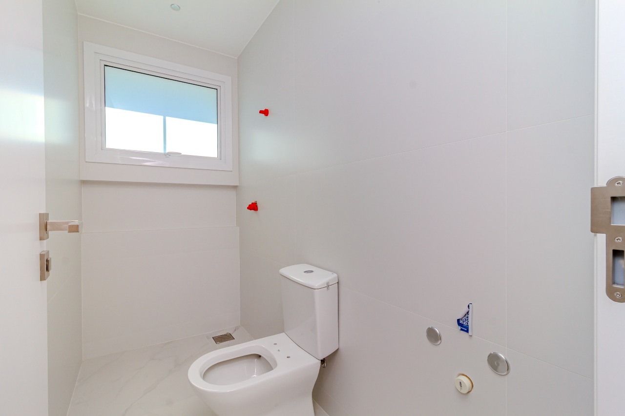 Apartamento à venda no Pioneiros: 