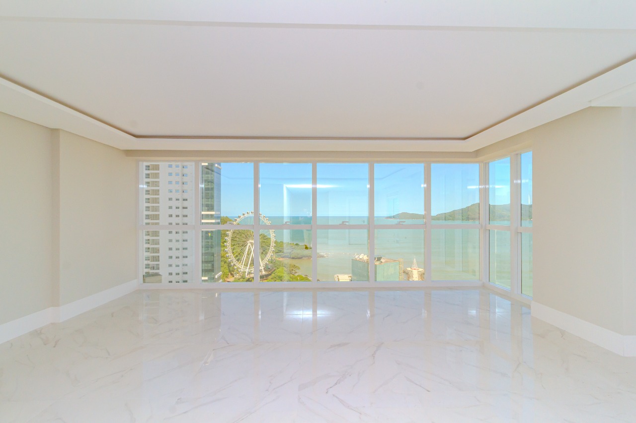 Apartamento à venda no Pioneiros: 