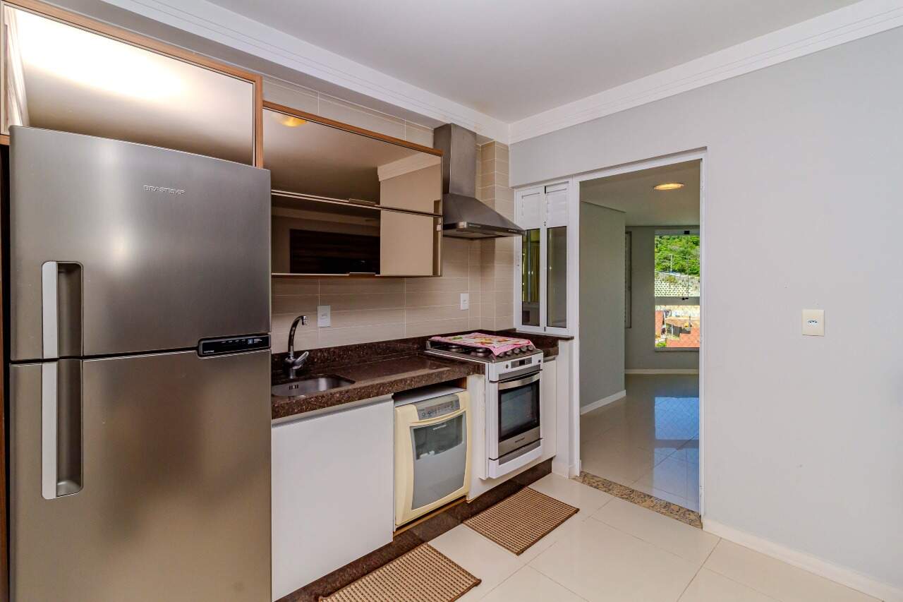 Apartamento à venda no Pioneiros: