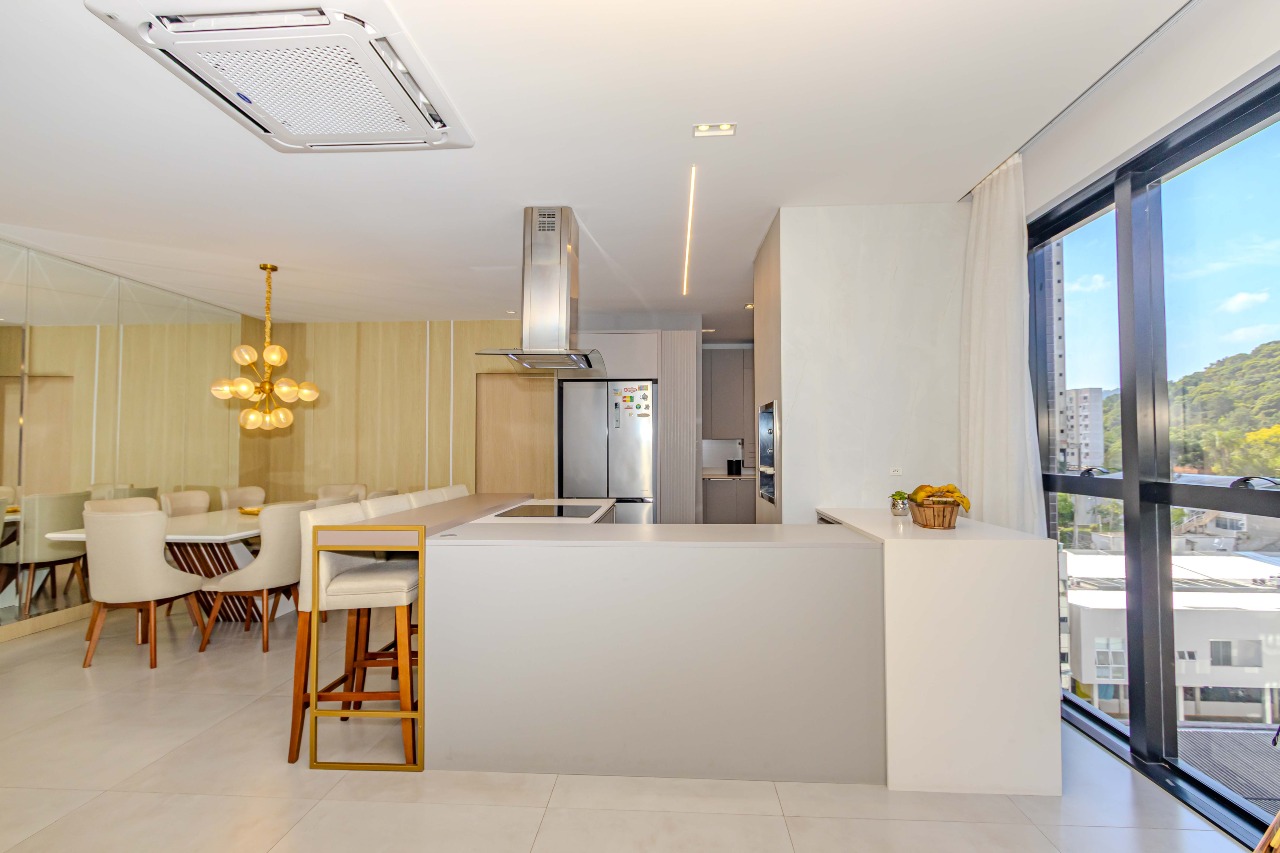 Apartamento à venda no Pioneiros: 