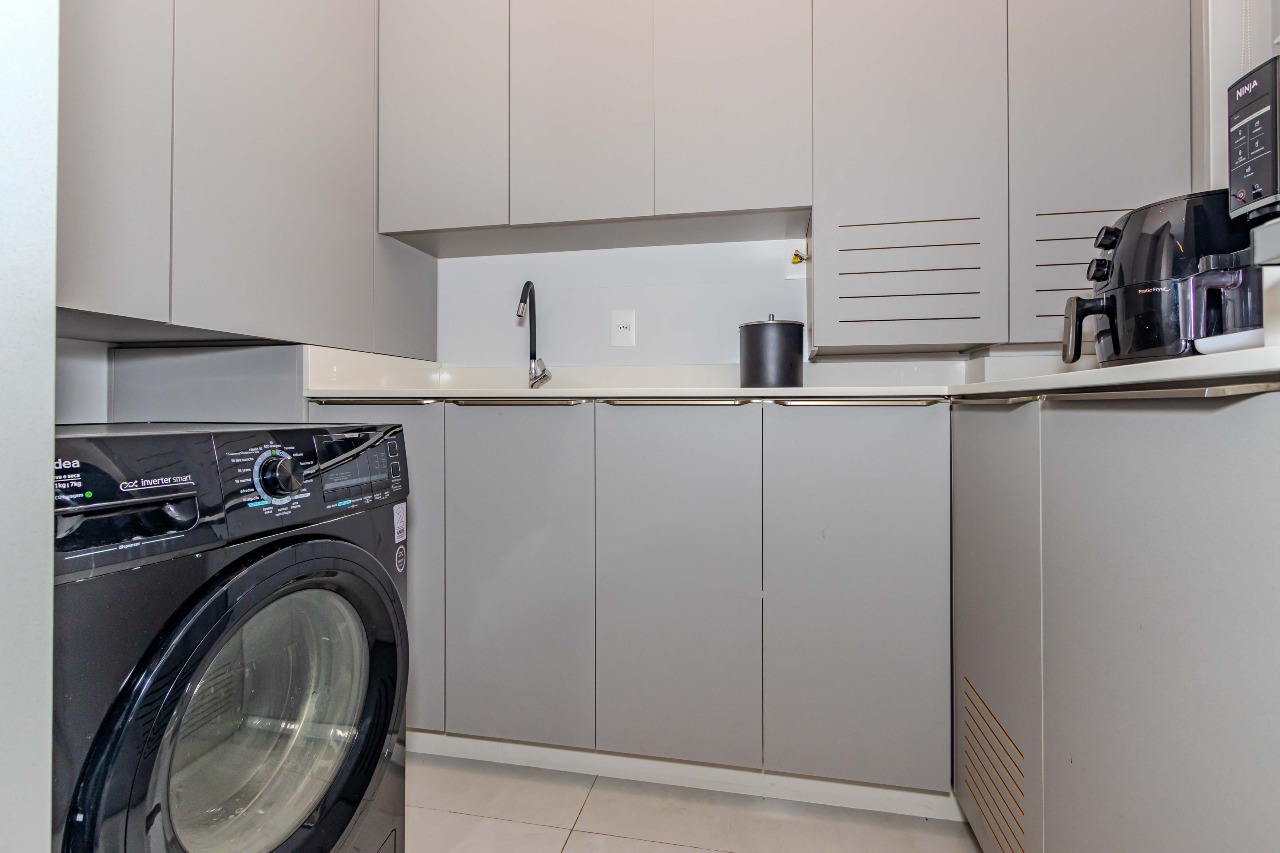 Apartamento à venda no Pioneiros: 