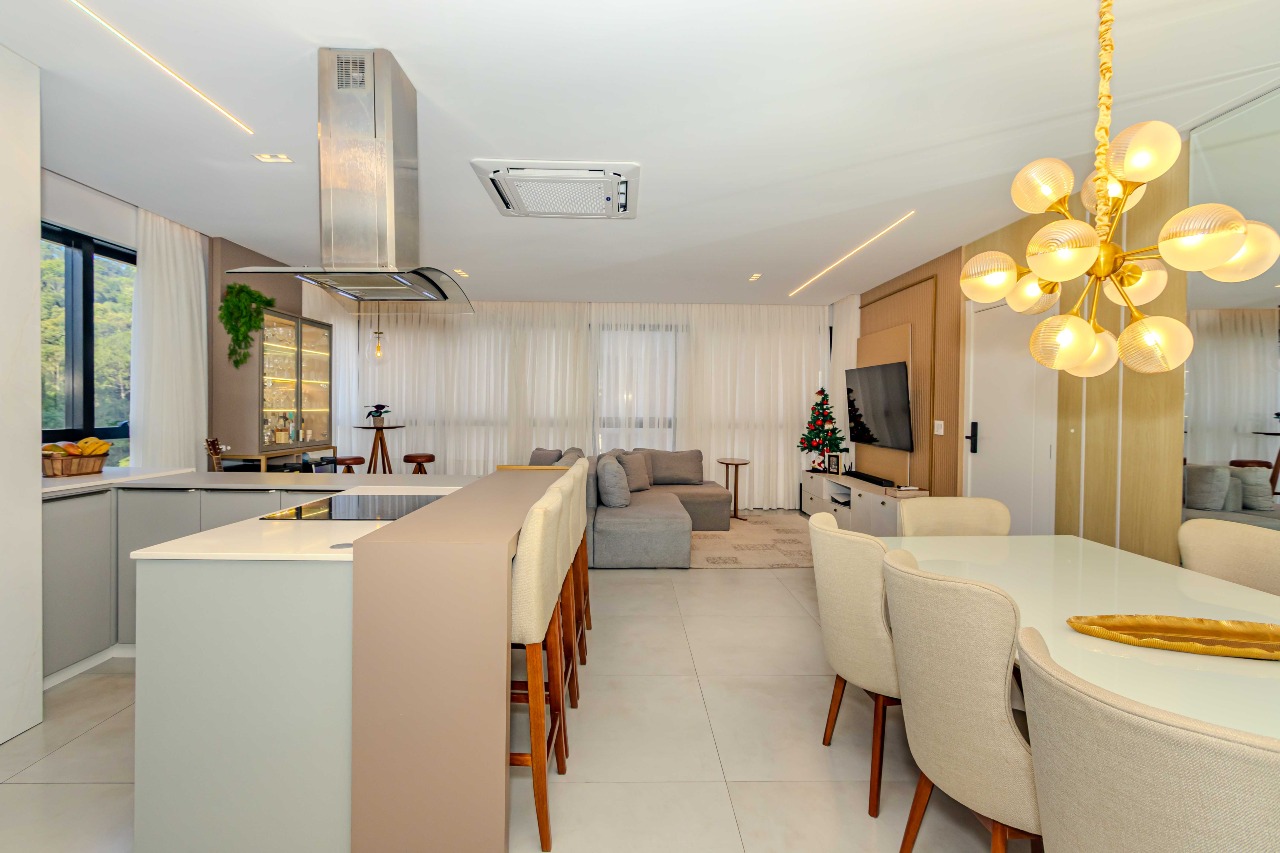 Apartamento à venda no Pioneiros: 