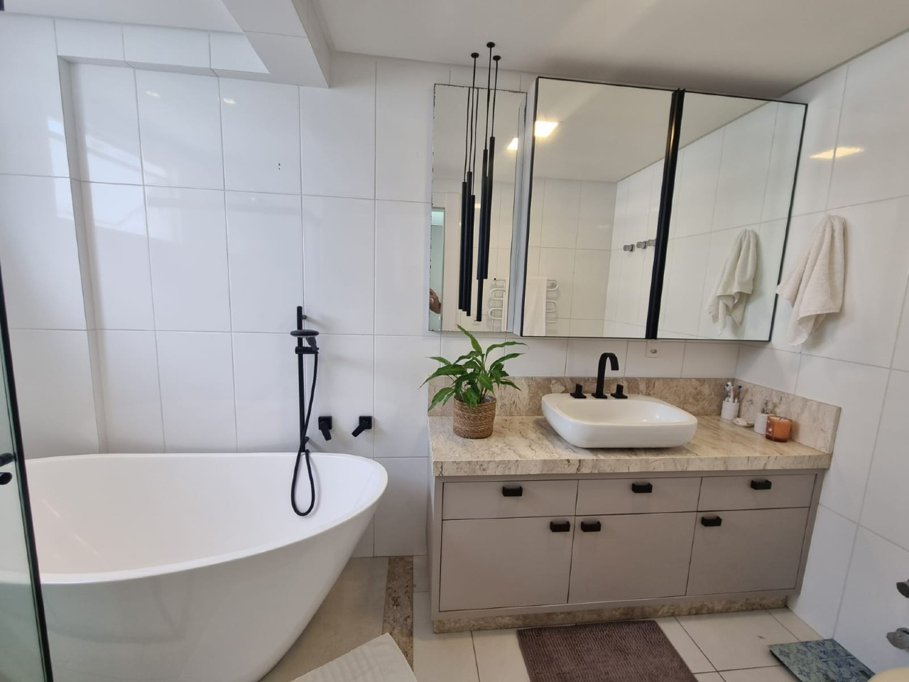 Apartamento à venda no Pioneiros: