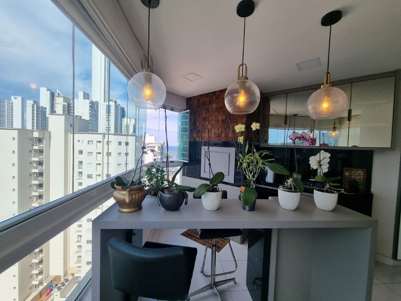 Apartamento à venda no Pioneiros: 