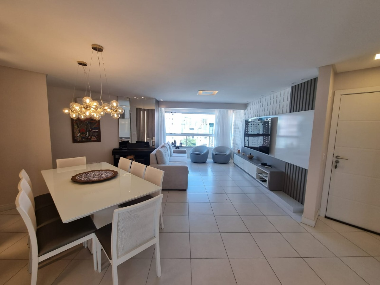 Apartamento à venda no Pioneiros: