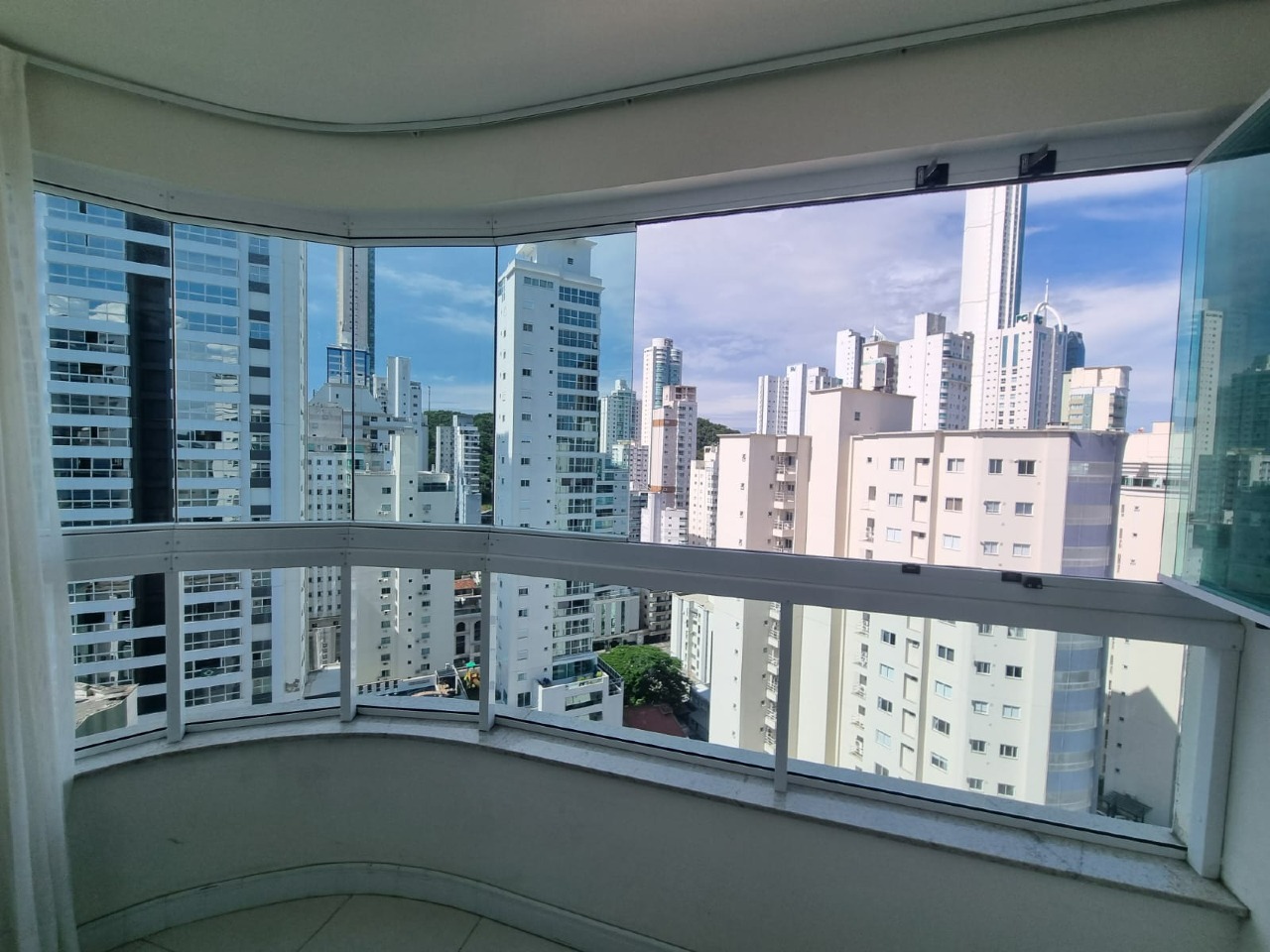 Apartamento à venda no Pioneiros: