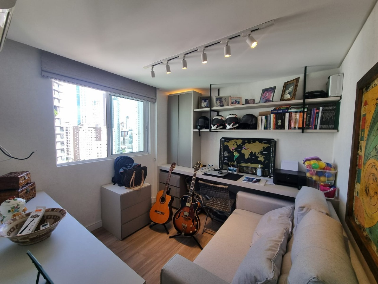 Apartamento à venda no Pioneiros: