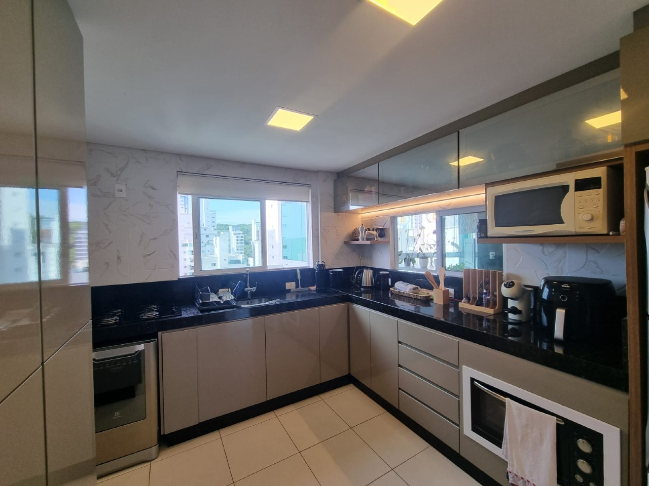 Apartamento à venda no Pioneiros: