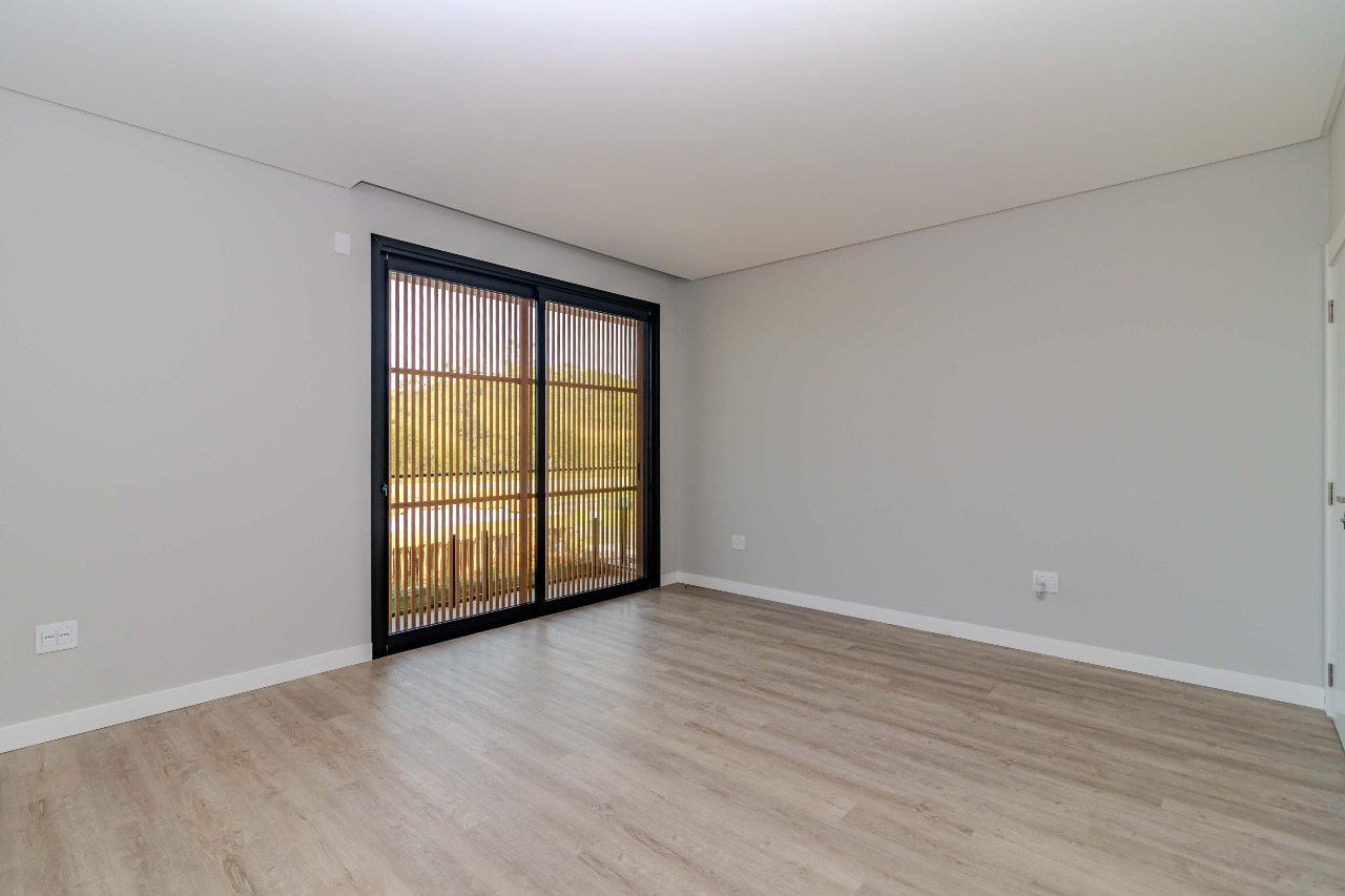 Casa de Condomínio à venda no Centro: 