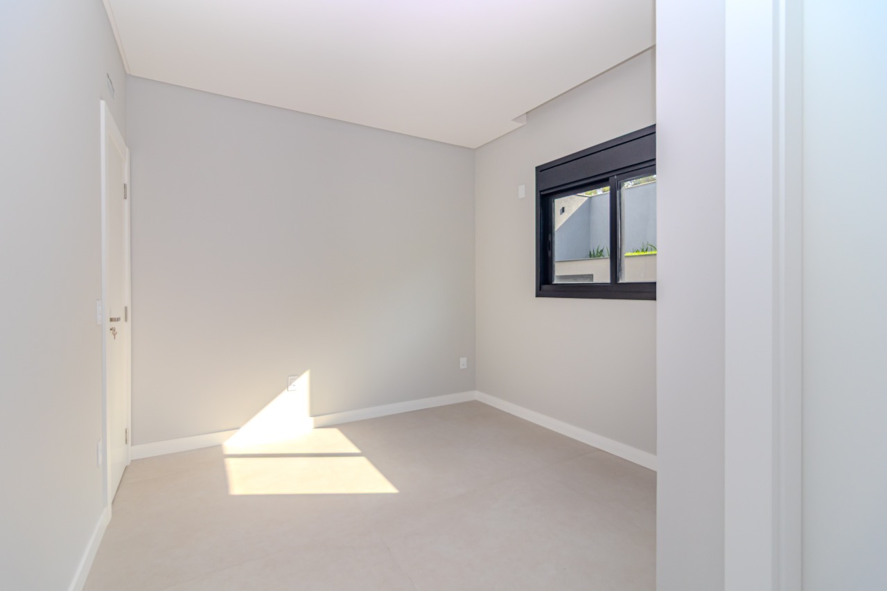 Casa de Condomínio à venda no Centro: 