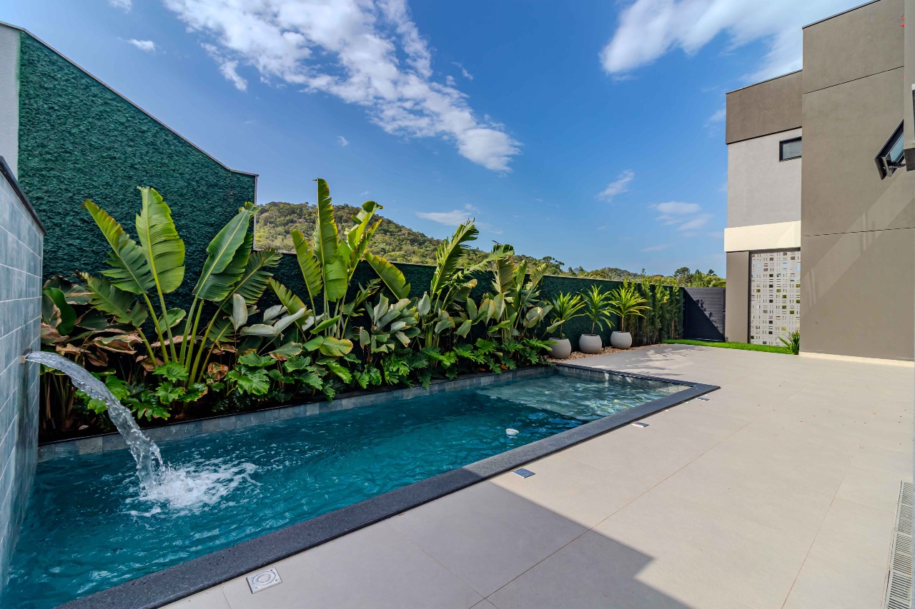 Casa de Condomínio à venda no Centro: 