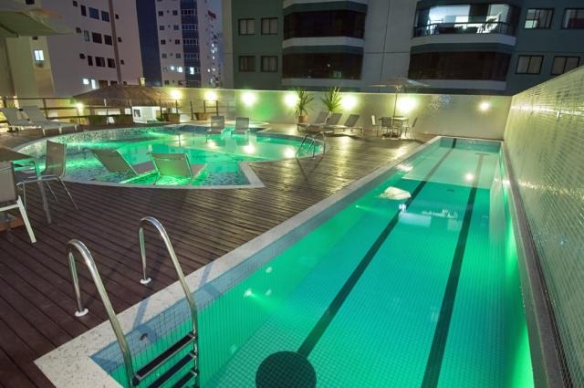 Apartamento à venda no Centro: Piscina com raia
