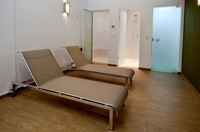 Apartamento à venda no Centro: Sauna e área de descanso