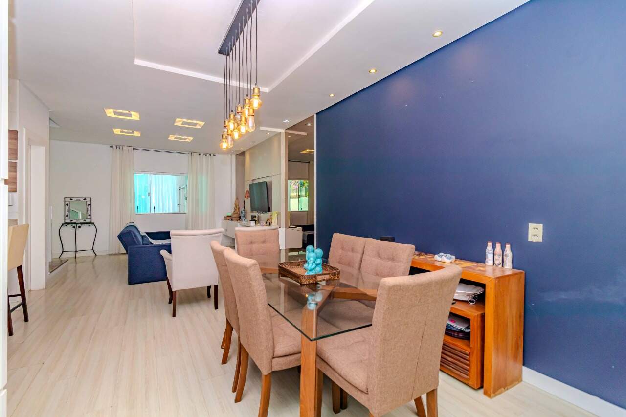 Casas à venda no Praia dos Amores: 