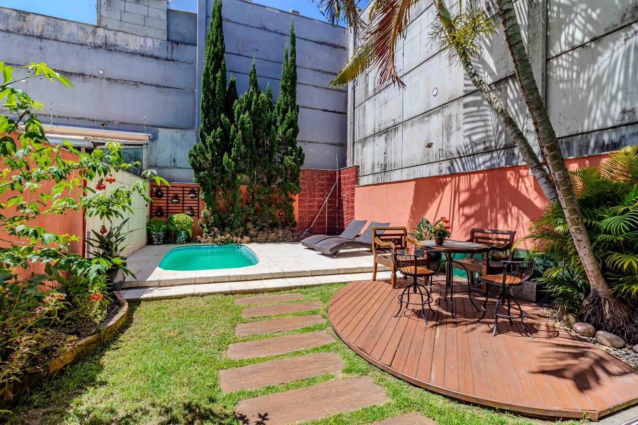 Casas à venda no Praia dos Amores: 