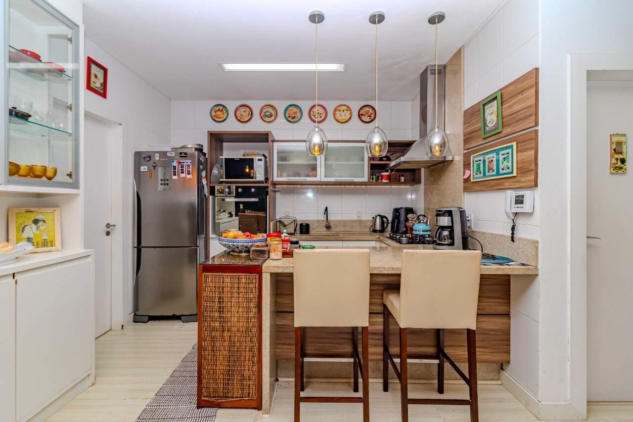 Casas à venda no Praia dos Amores: 