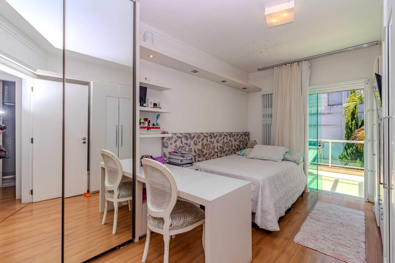 Casas à venda no Praia dos Amores: 