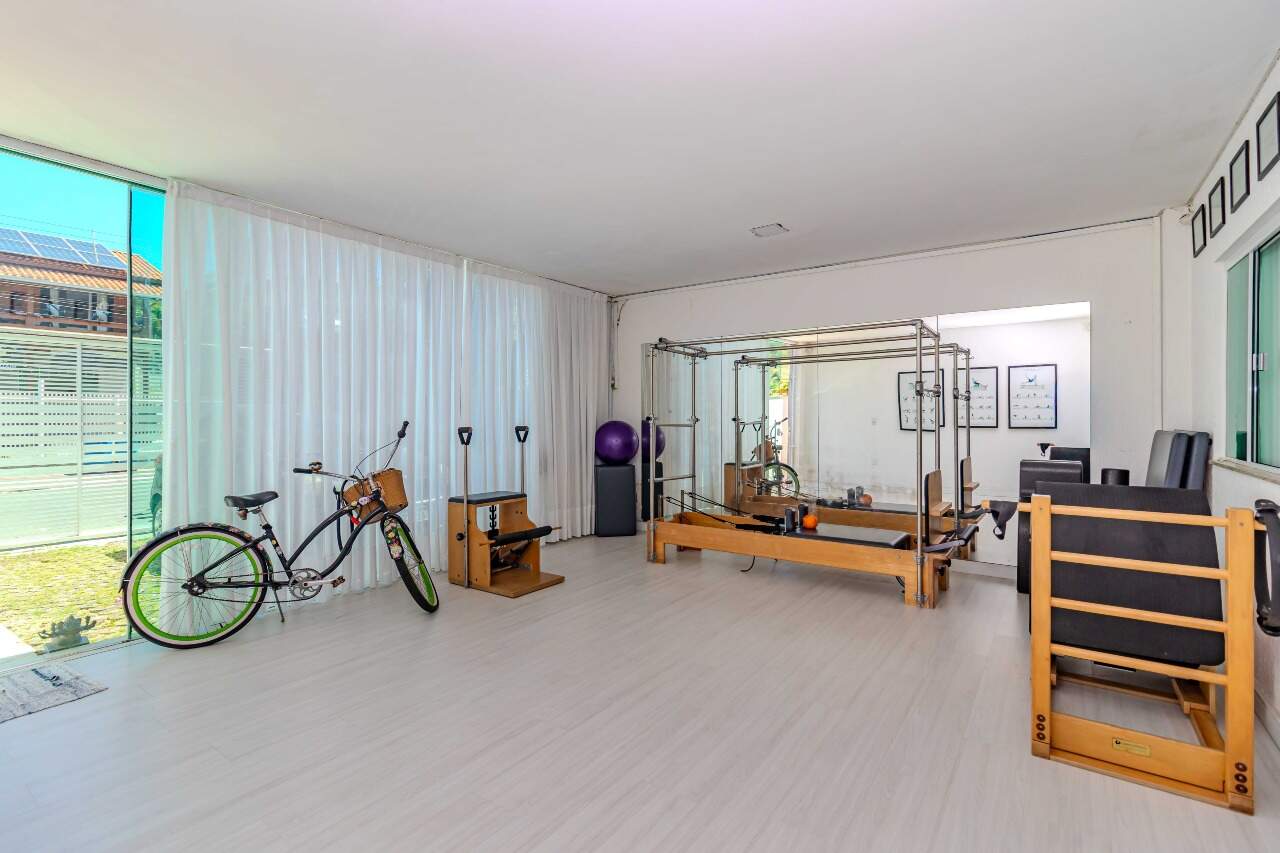 Casas à venda no Praia dos Amores: 