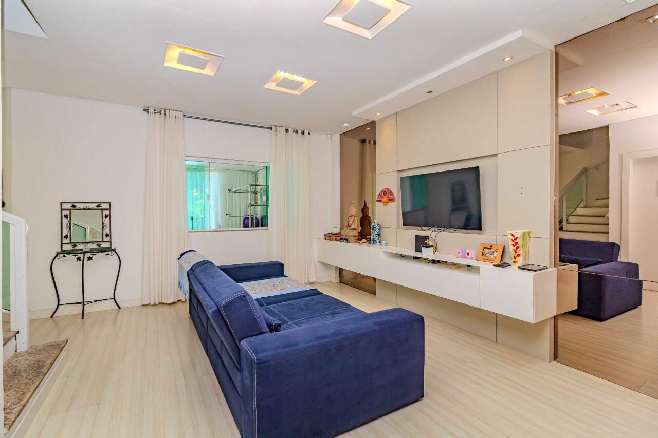 Casas à venda no Praia dos Amores: 