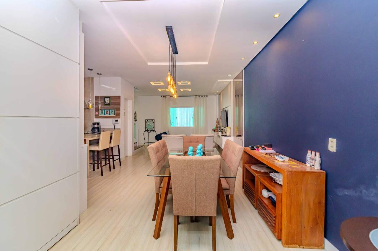 Casas à venda no Praia dos Amores: 