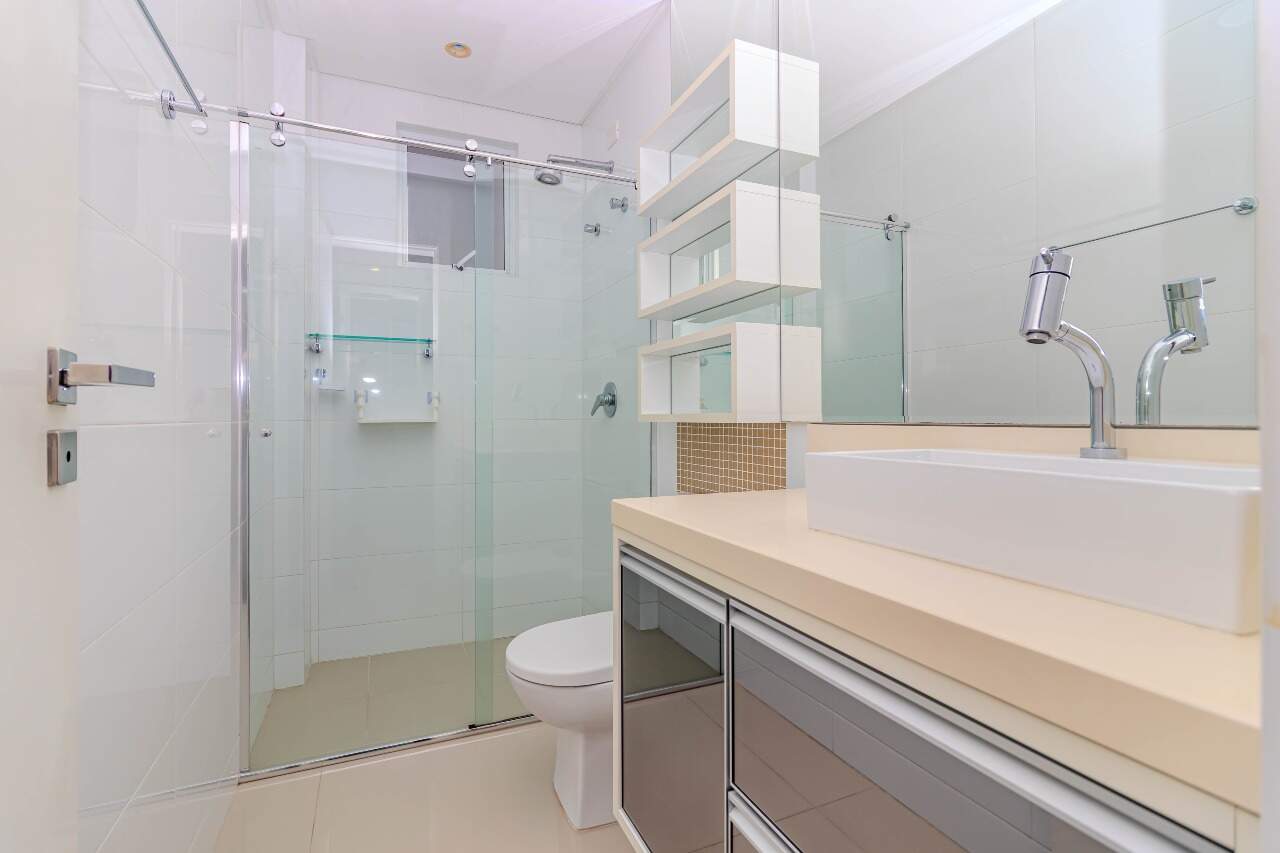 Apartamento à venda no Pioneiros: