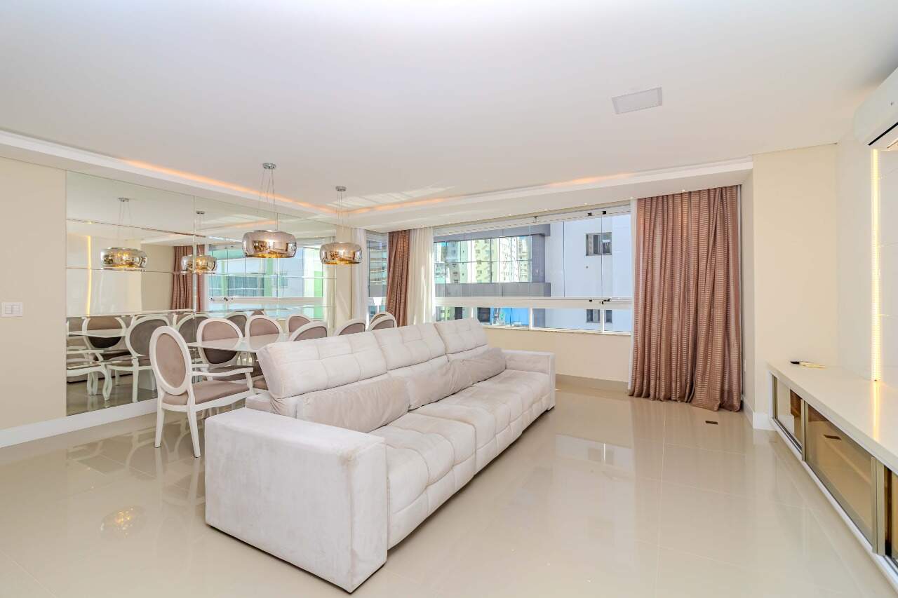 Apartamento à venda no Pioneiros: