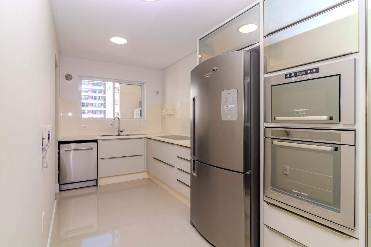 Apartamento à venda no Pioneiros: