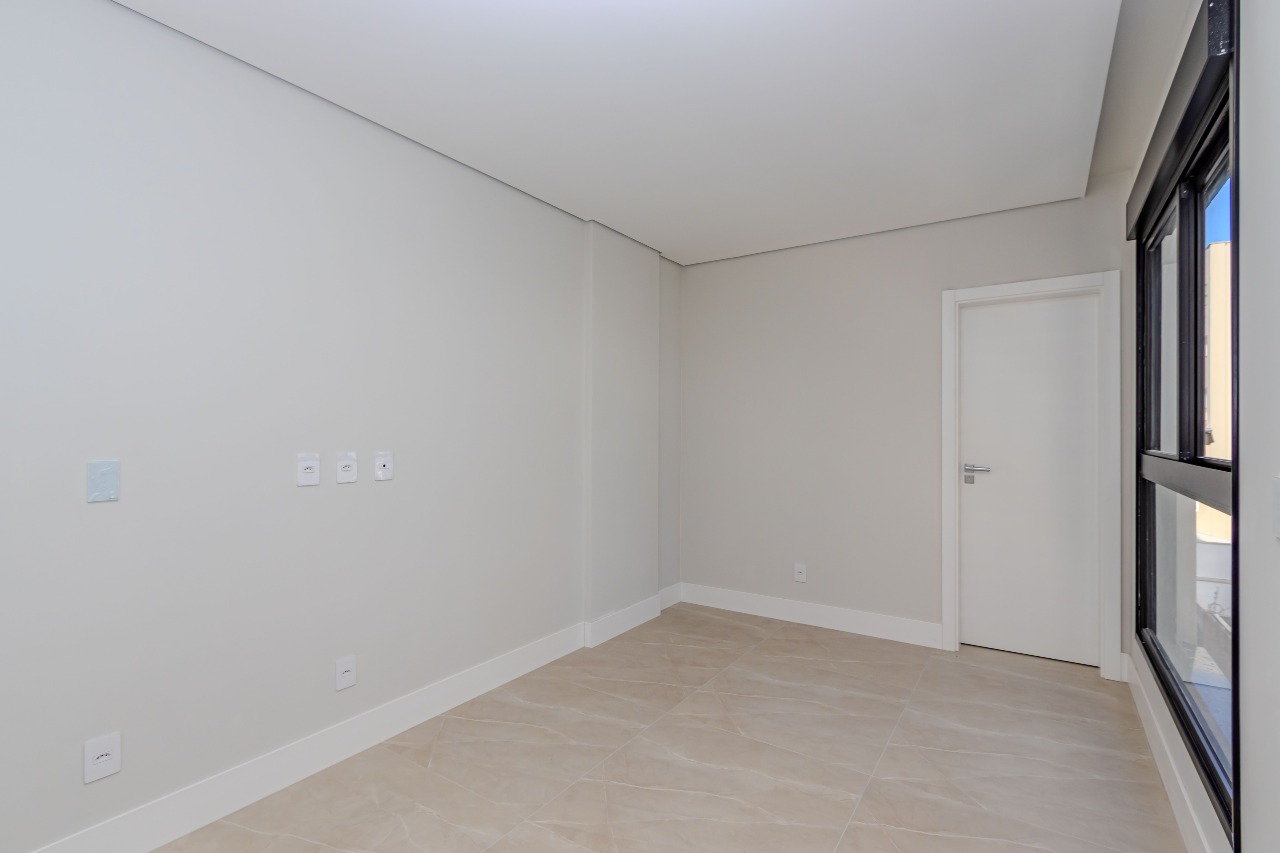 Apartamento à venda no Praia Brava: 