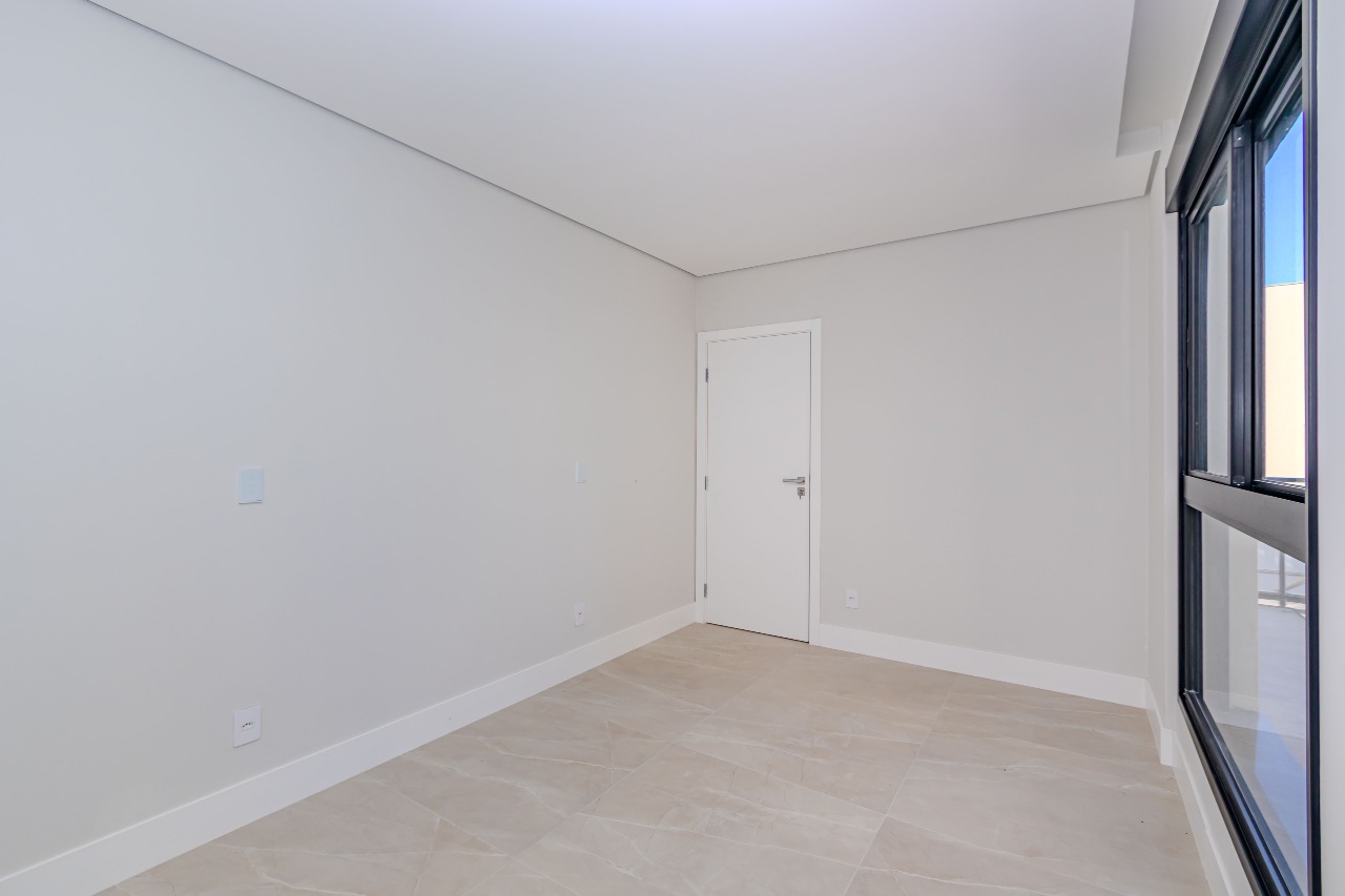 Apartamento à venda no Praia Brava: 