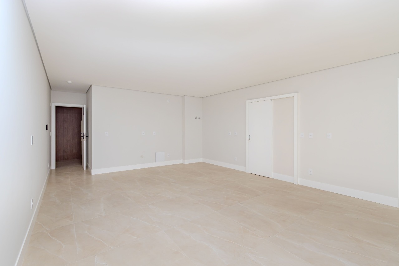 Apartamento à venda no Praia Brava: 