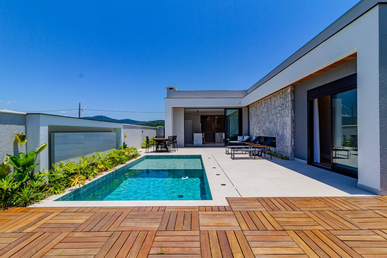 Casa de Condomínio à venda no Centro: 