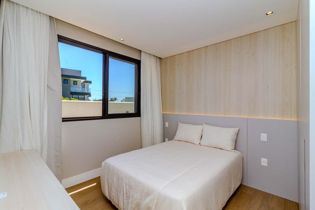 Casa de Condomínio à venda no Centro: 