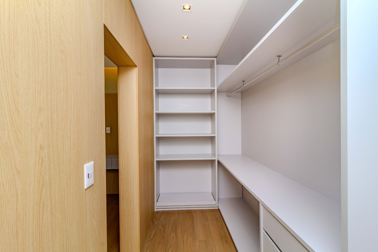 Casa de Condomínio à venda no Centro: 