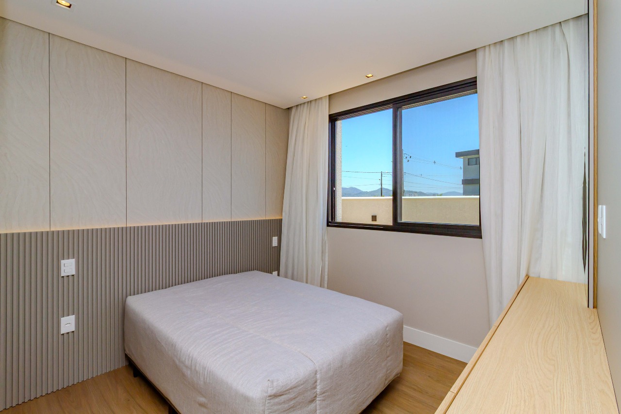 Casa de Condomínio à venda no Centro: 