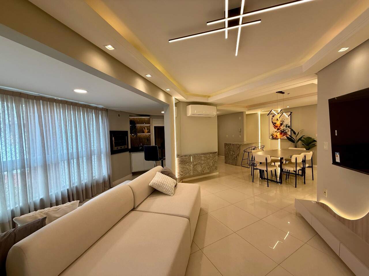 Apartamento à venda no Pioneiros: 