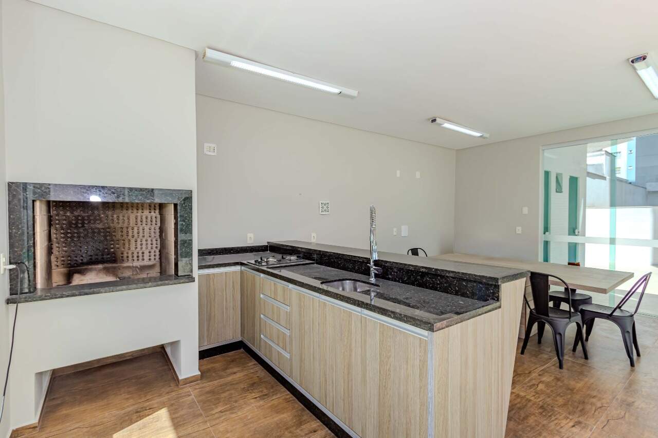 Apartamento diferenciado à venda no Pioneiros: