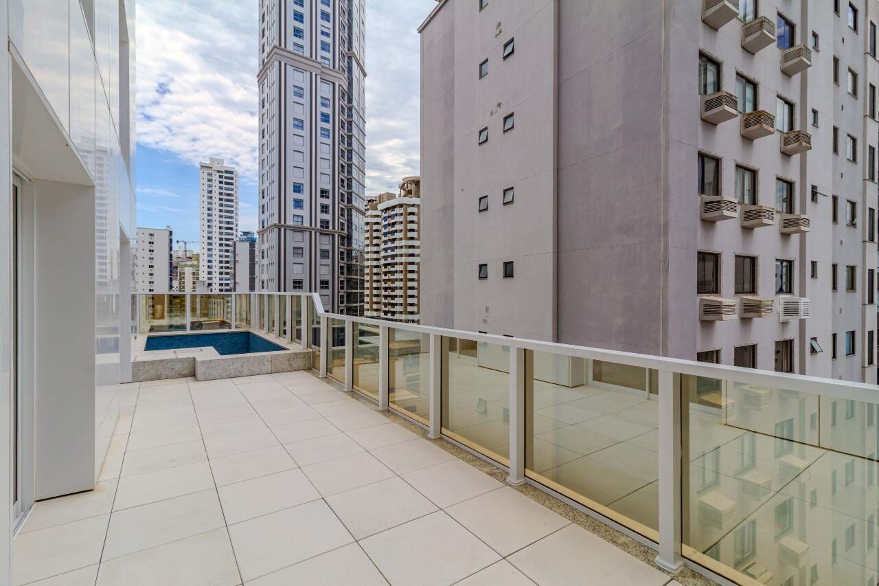 Apartamento diferenciado à venda no Centro: 