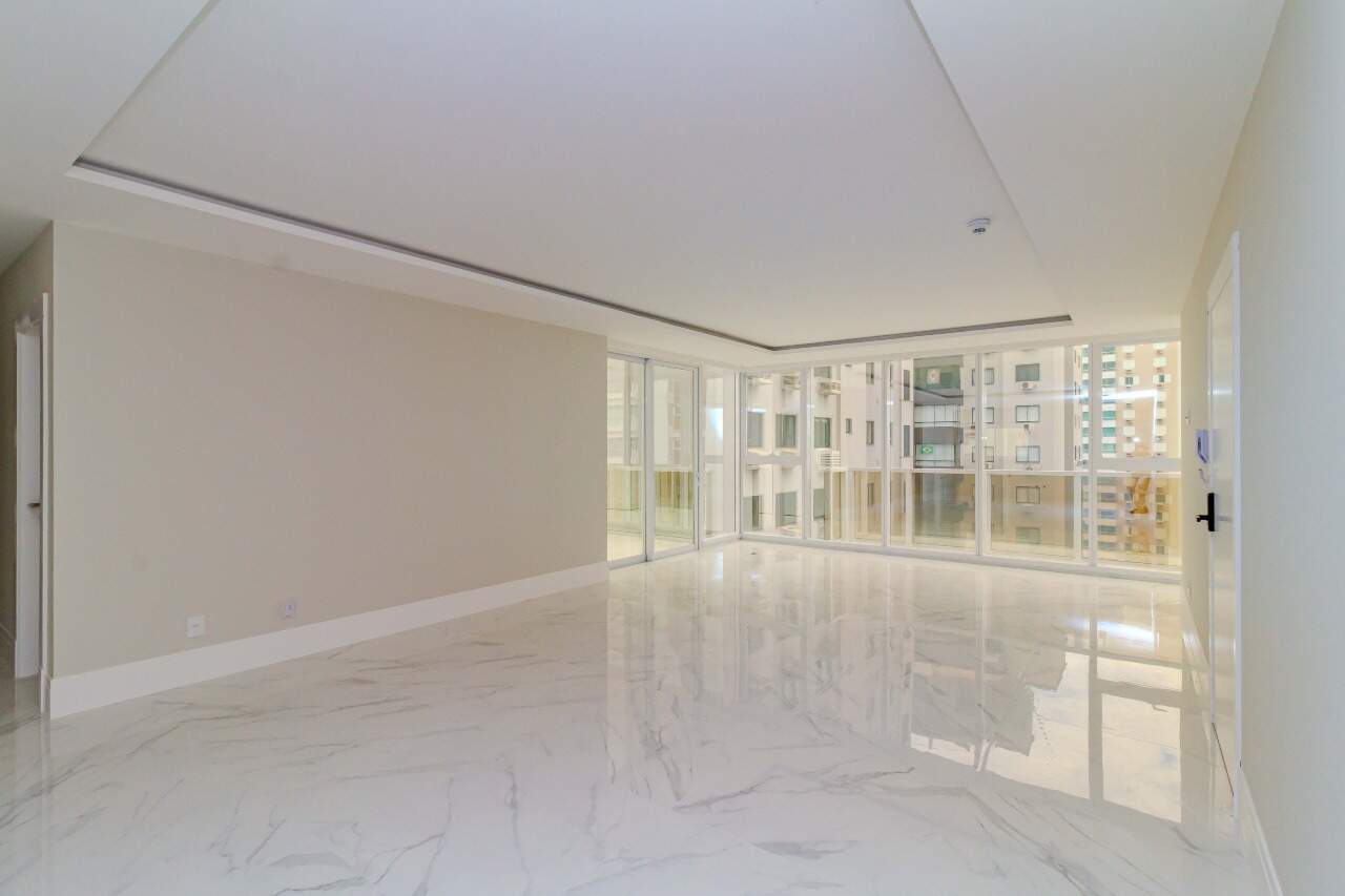 Apartamento diferenciado à venda no Centro: 