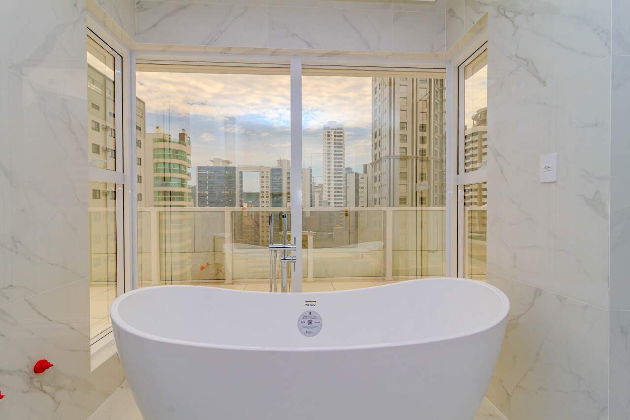 Apartamento diferenciado à venda no Centro: 