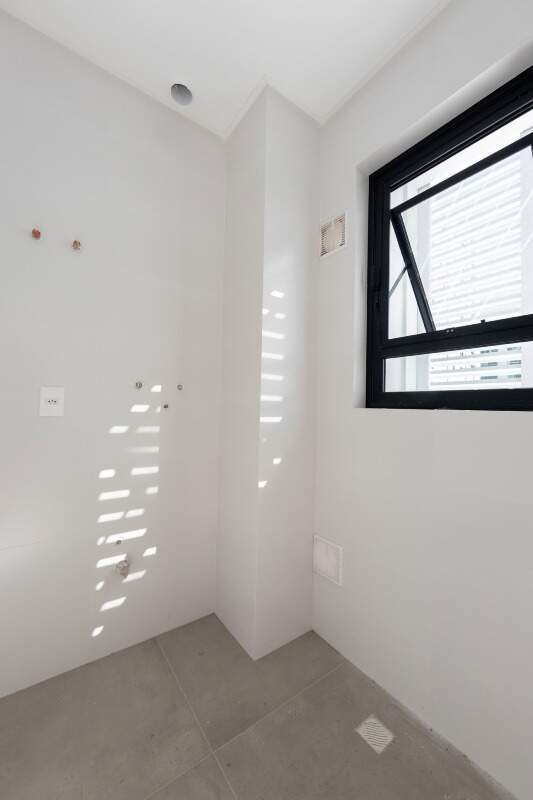Apartamento à venda no Centro: Área de serviço com janela