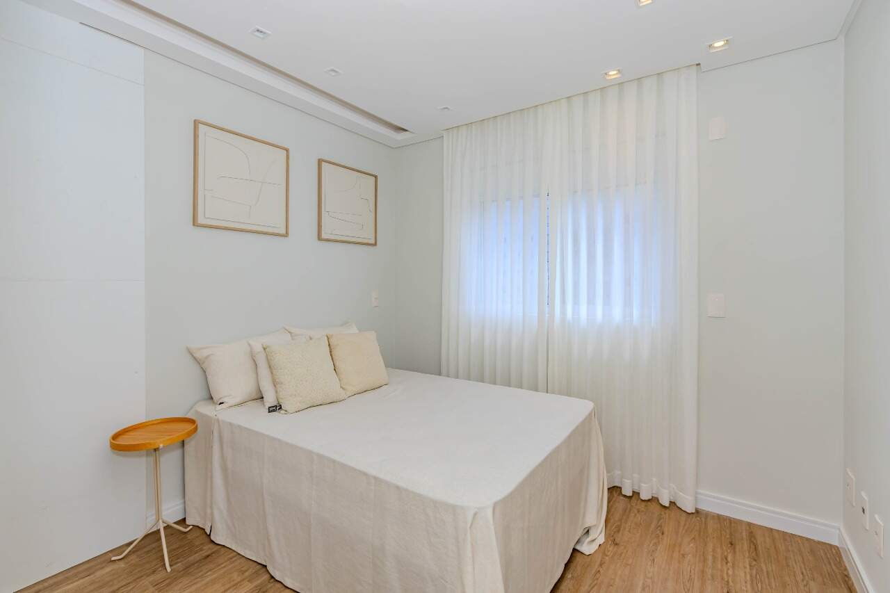 Apartamento à venda no Pioneiros: 