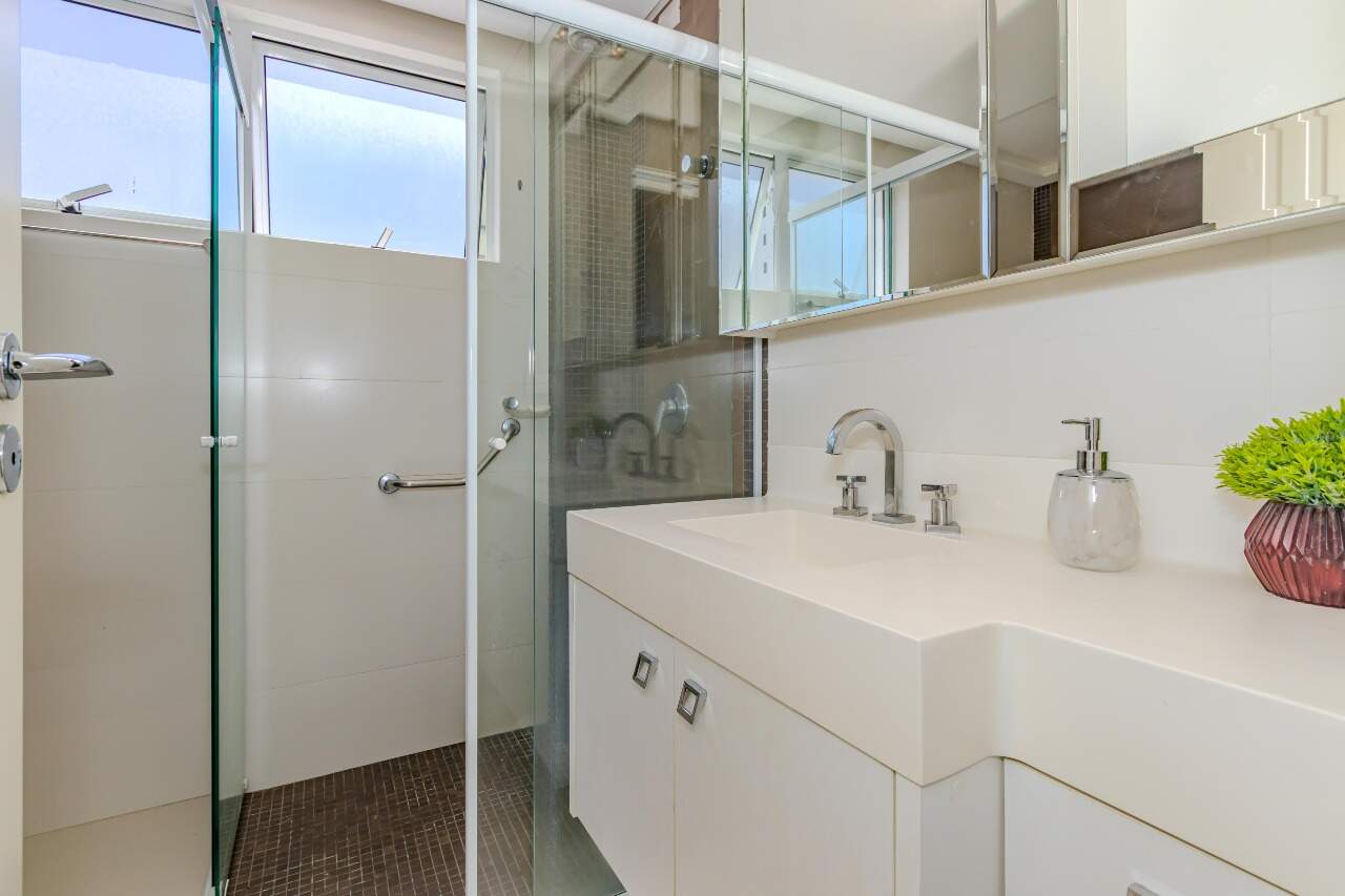 Apartamento à venda no Pioneiros: 