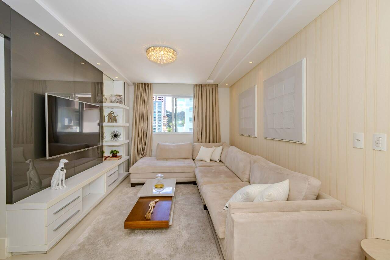 Apartamento à venda no Pioneiros: 