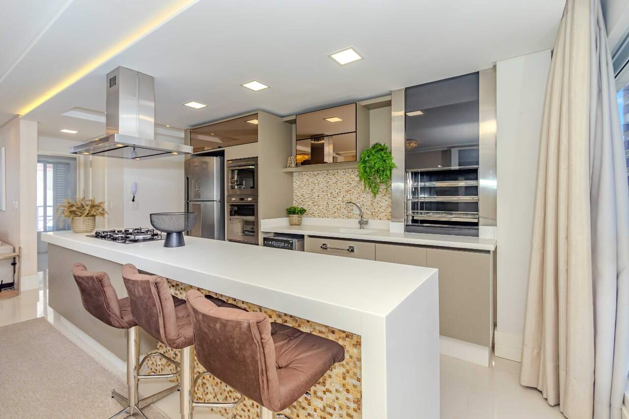 Apartamento à venda no Pioneiros: 