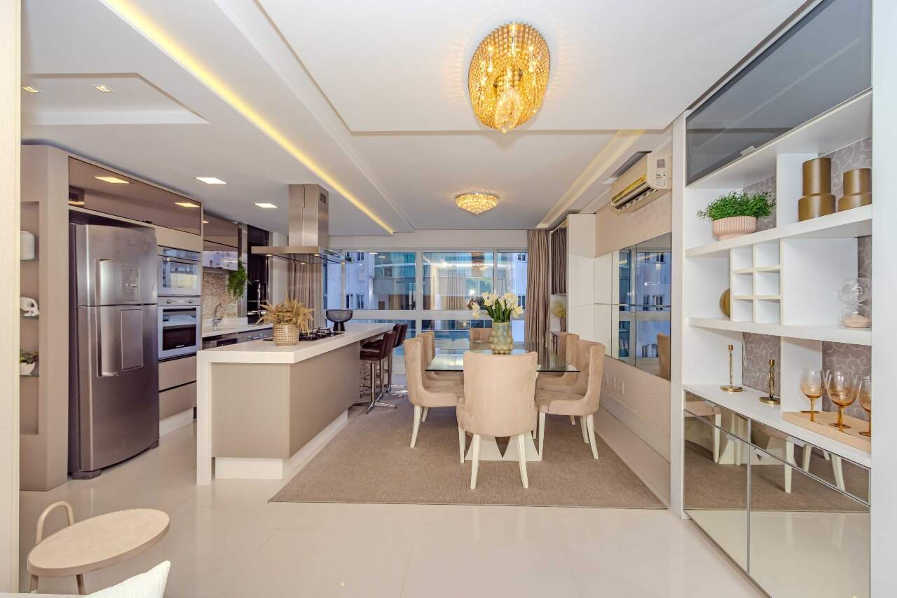 Apartamento à venda no Pioneiros: 